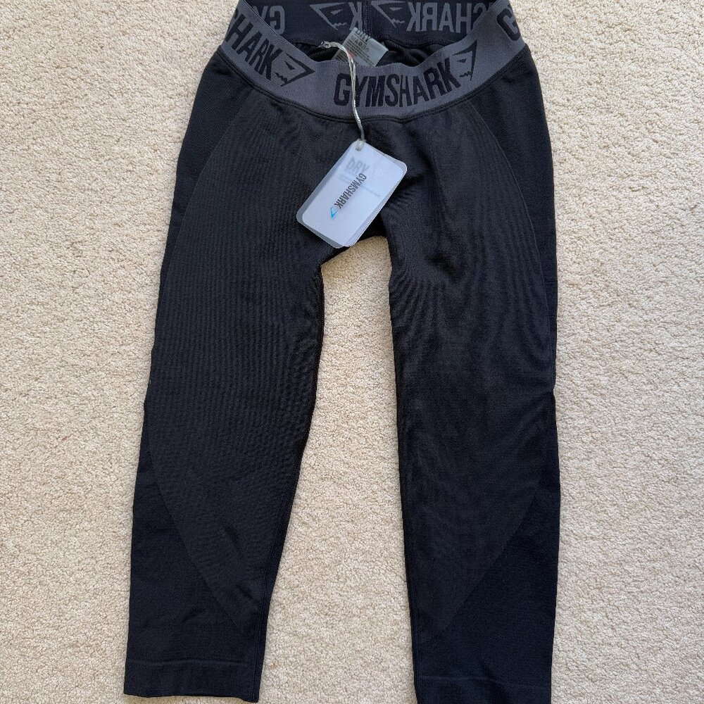 Gymshark NWT flex cropped leggings black/grey small